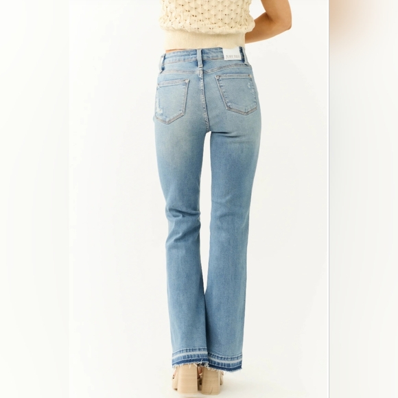 Judy Blue Mid Rise Med Wash Released Shadow Hem Bootcut Jeans Regular Plus NEW - Picture 11 of 16